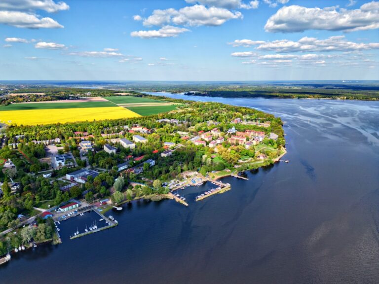 ZALEW ZEGRZYŃSKI – CO WARTO ZOBACZYĆ? NAJCIEKAWSZE MIEJSCA I ATRAKCJE W OKOLICY.